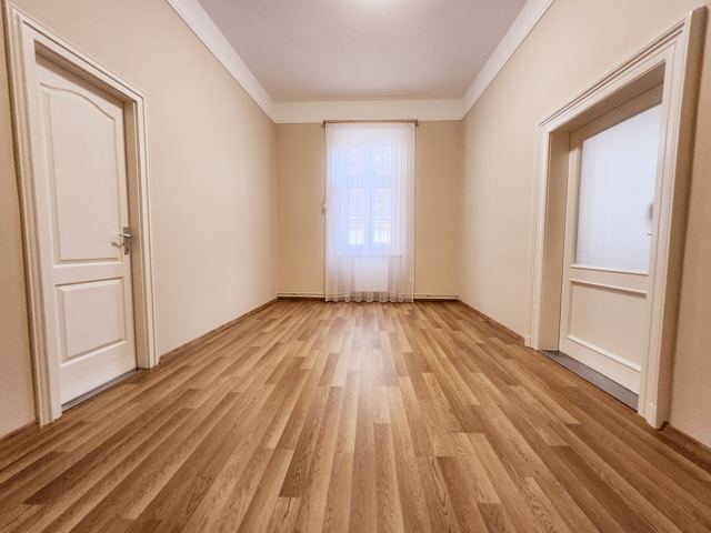 1. emeleti lakások